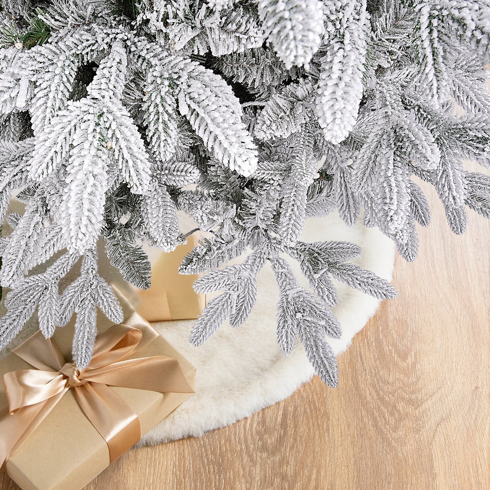 Künstlicher Weihnachtsbaum mit Schnee und LED Beleuchtung – Realistischer Tannenbaum mit Metallständer, 180 cm / 210 cm, warmweißes Licht