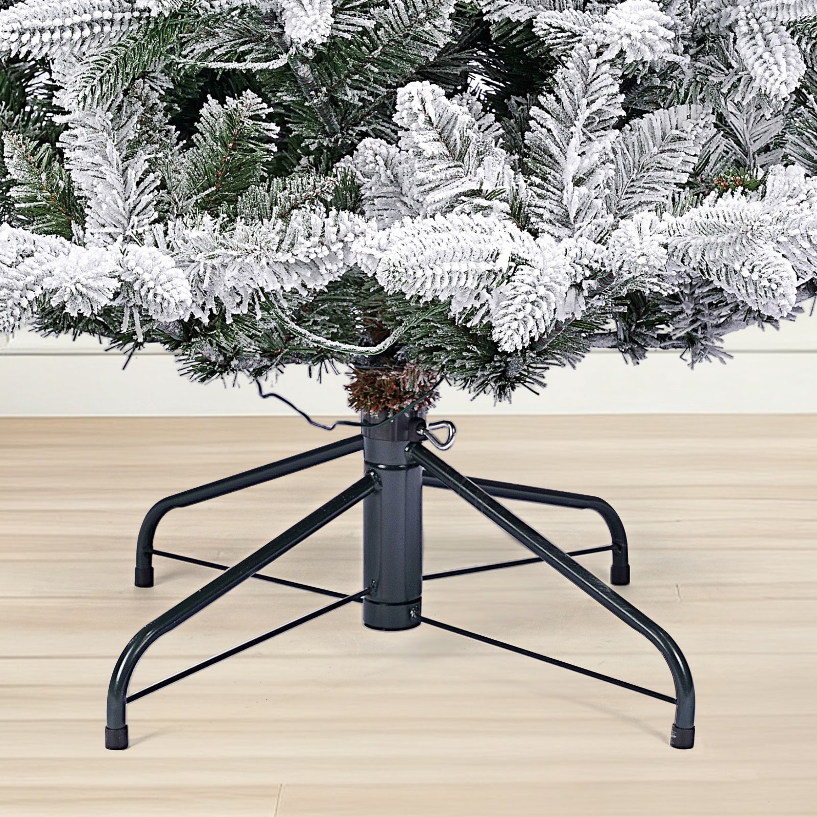 Künstlicher Weihnachtsbaum mit Schnee und LED Beleuchtung – Realistischer Tannenbaum mit Metallständer, 180 cm / 210 cm, warmweißes Licht