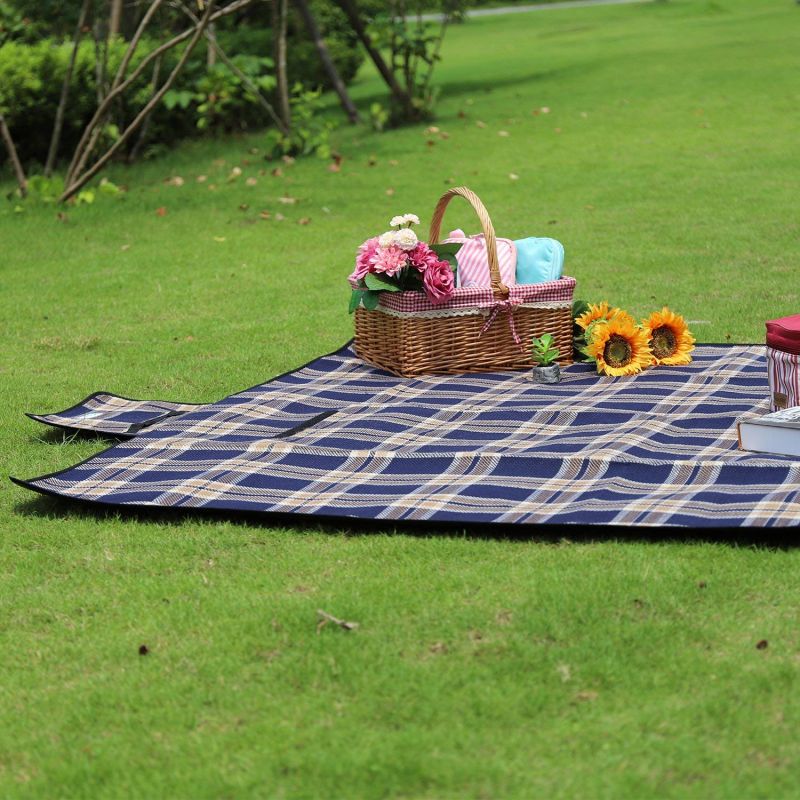 Sekey 200 x 170 cm picnic blanket made of brown checked acrylic fabric