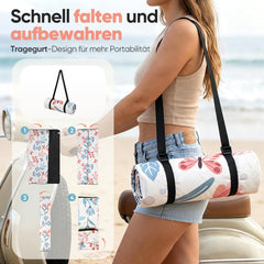 Sekey Picknickdecke Wasserdicht 200x200 cm – Sandfreie Stranddecke mit Schmetterlings- & Blumenmuster, blaue Blätter & rosa Blumen, PEVA-Unterseite & Tragegurt für Picknick, Camping und Strand