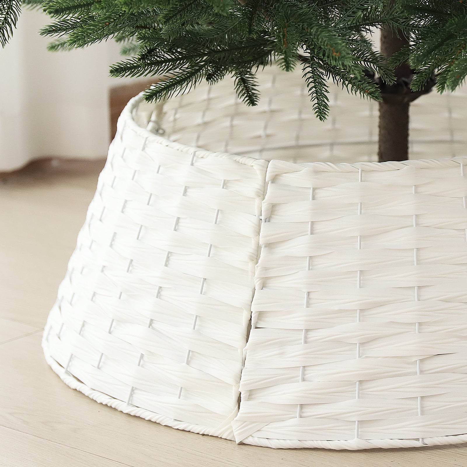 Salcar Weihnachtsbaumdecke aus Poly-Rattan in Weiß – Eleganter Weihnachtsbaumrock, Ø 60 / 66 cm, Stilvolle Abdeckung für den Baumständer