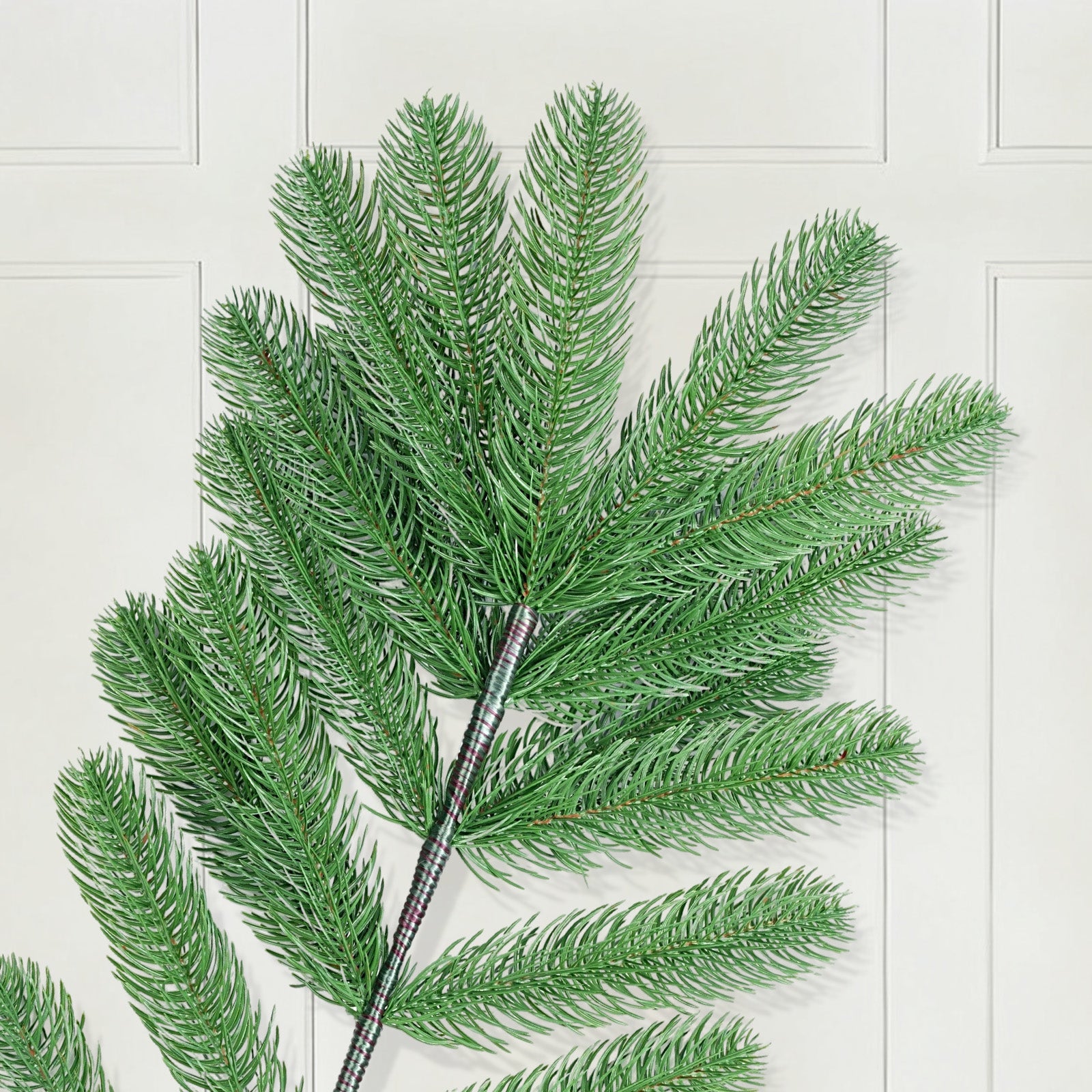 Salcar Künstlicher Weihnachtsbaum aus 100 % PE – Realistische Tannenzweige, dichter Look & stabiler Metallständer – 150 / 180 / 210 cm