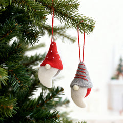 Salcar Christbaumschmuck 4er Set – Handgefilzte Weihnachtsanhänger Wichtel 10 cm aus Wollfilz, Rot & Grau, Baumschmuck Handarbeit für Weihnachtsbaum & Fenster