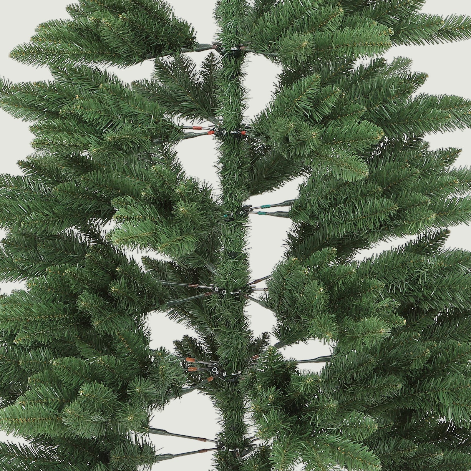 SALCAR Künstlicher Weihnachtsbaum 180 cm / 210 cm – Realistischer PVC Tannenbaum mit Holzständer für Innen & Außen