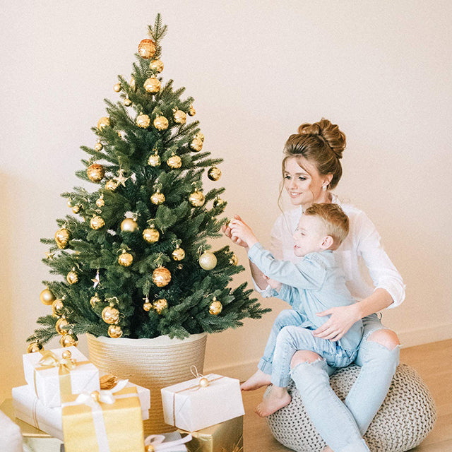 Salcar 60/90cm Künstlicher Weihnachtsbaum Klein mit Christbaumständer, Nordmanntanne, mit 70/110 Spitzen