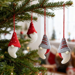 Salcar Christbaumschmuck 4er Set – Handgefilzte Weihnachtsanhänger Wichtel 10 cm aus Wollfilz, Rot & Grau, Baumschmuck Handarbeit für Weihnachtsbaum & Fenster