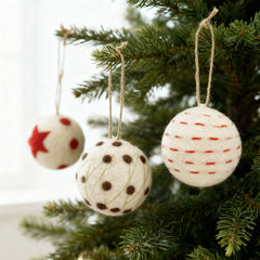 Salcar Weihnachtskugeln 6er Set – Handgefertigte Wollfilz-Kugeln 6 cm mit Juteseil, 3 Designs, Weihnachtsbaumschmuck & Festliche Deko