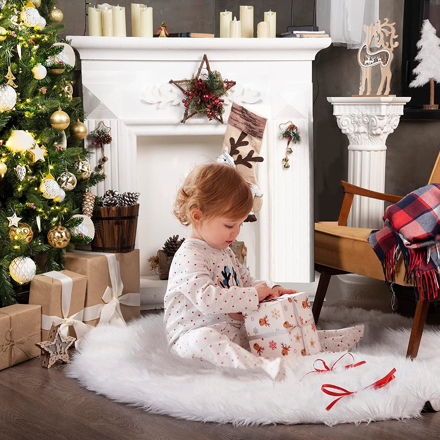 SALCAR Weihnachtsbaumdecke Weiß – Runde Plüsch Christbaumdecke aus Kunstfell, Deko für Weihnachtsbaum, Party & Hochzeit