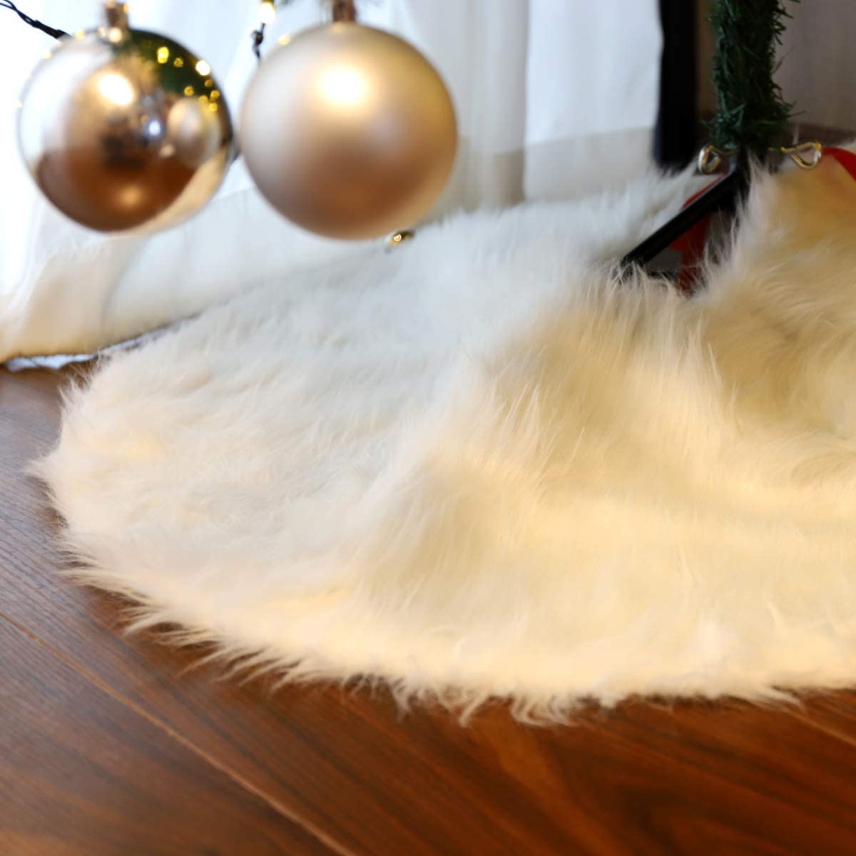 SALCAR Weihnachtsbaumdecke Weiß – Runde Plüsch Christbaumdecke aus Kunstfell, Deko für Weihnachtsbaum, Party & Hochzeit